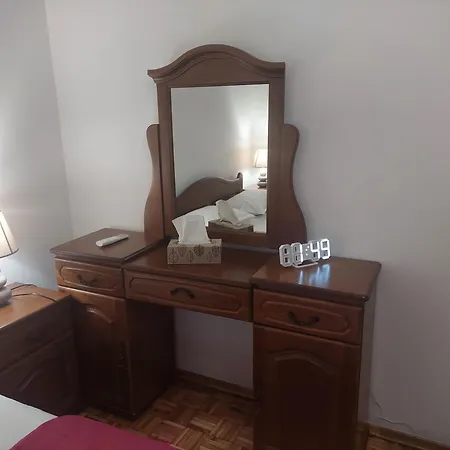 Apartman Adi アパート