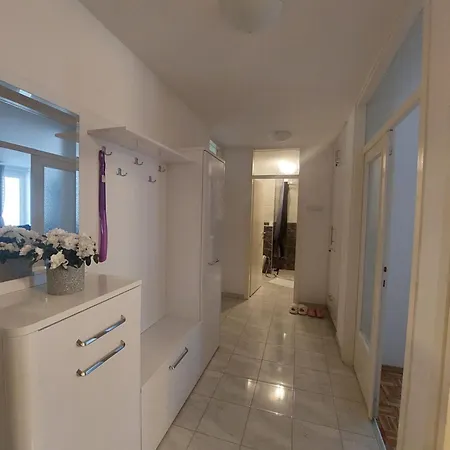 アパート Apartman Adi *